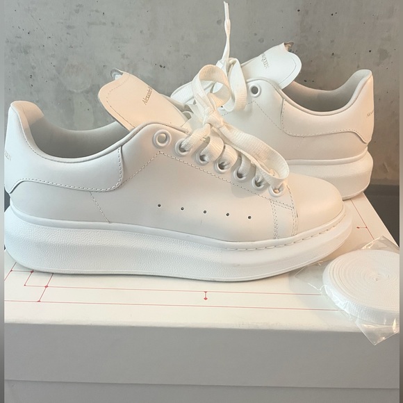 Alexander McQueen Oversized Sneakers White Size 8